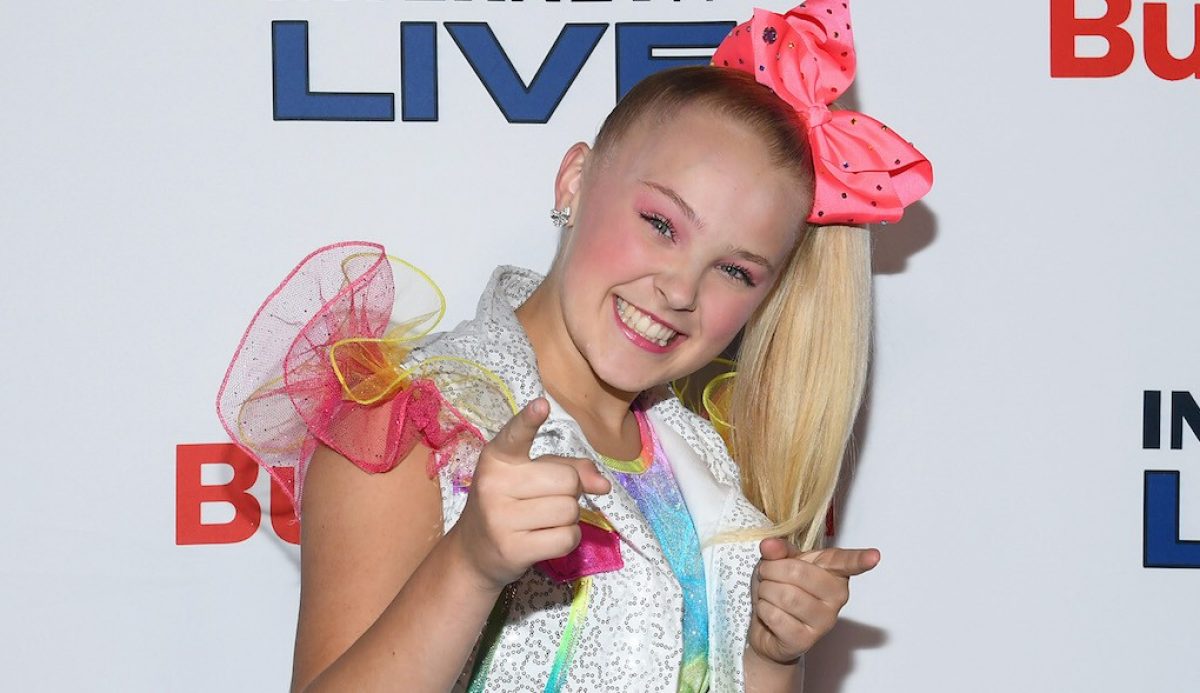 Jojo Siwa Introduces Fans To Her Girlfriend On Their One Month Anniversary 